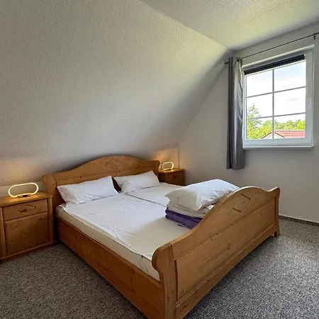 Auf Zwei Ebenen Mit Terrasse Daire