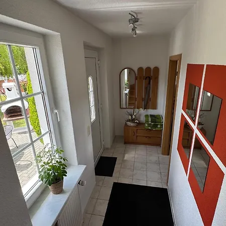 Auf Zwei Ebenen Mit Terrasse Daire