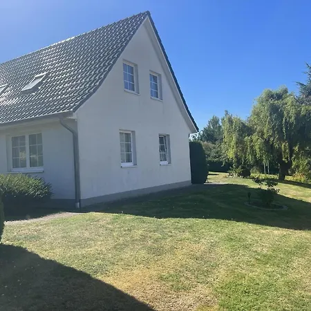 Auf Zwei Ebenen Mit Terrasse *